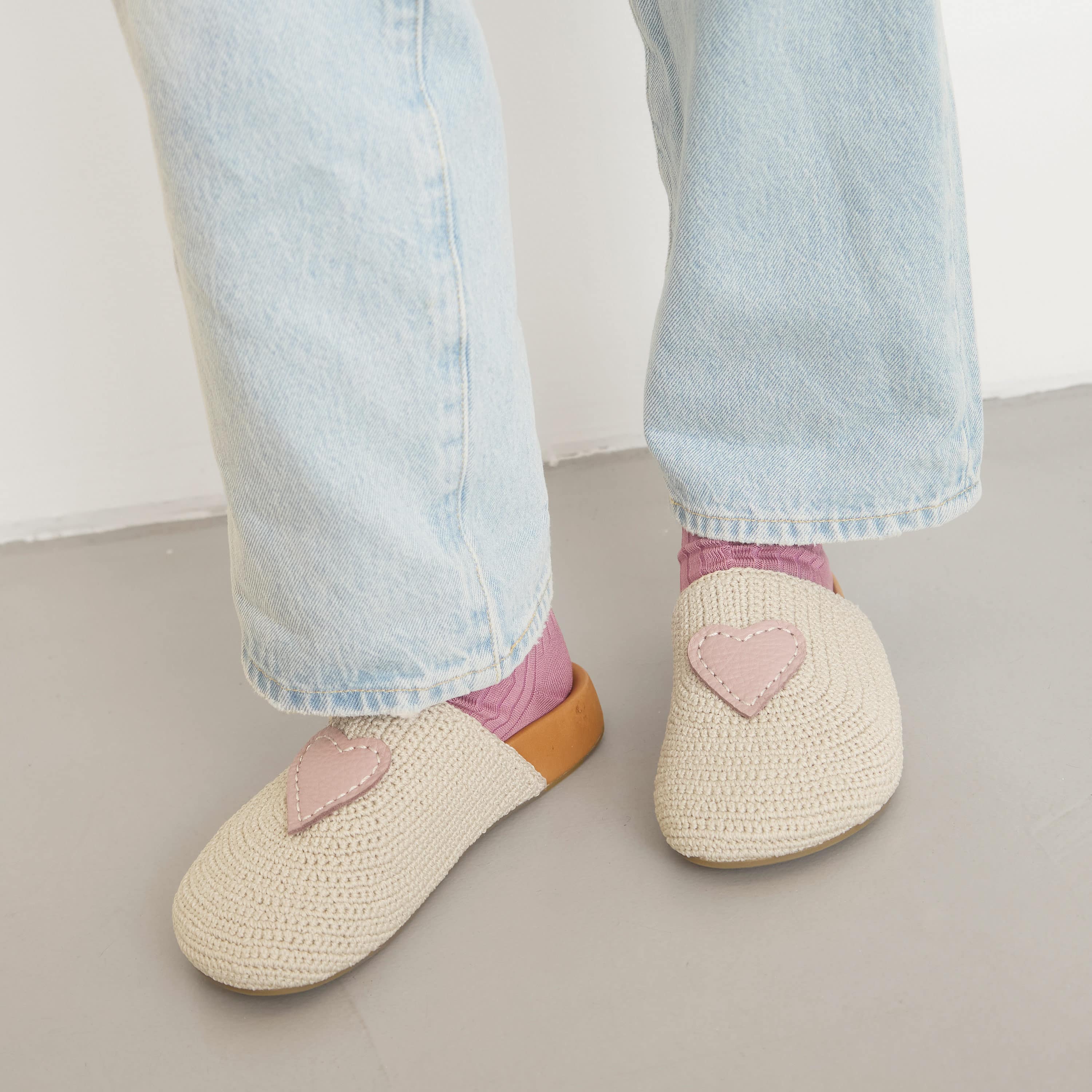 Bolinas Clog - Hand Crochet - Ecru Rosewood Heart - Image 6