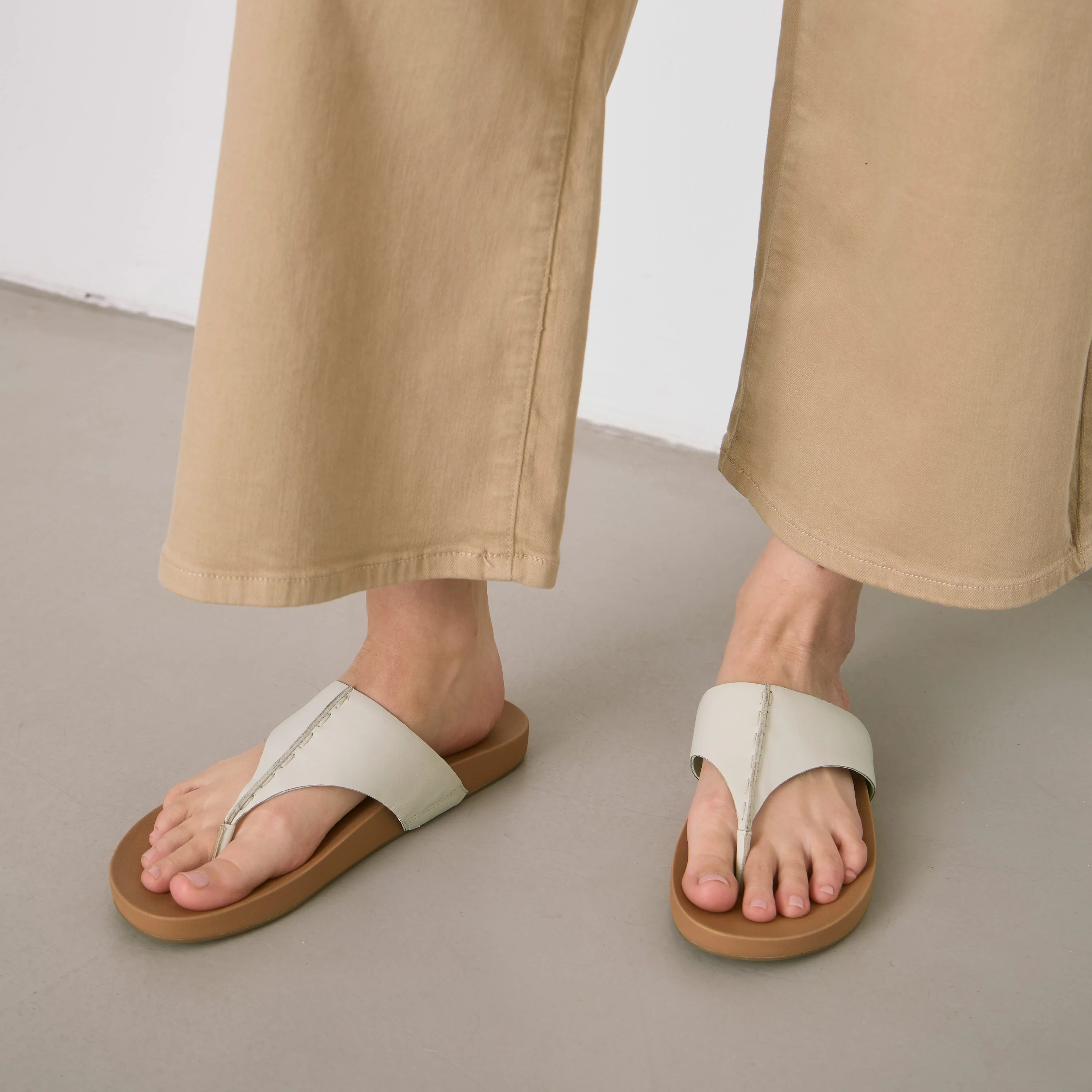 Everly Sandal - Leather - Stone - Image 2